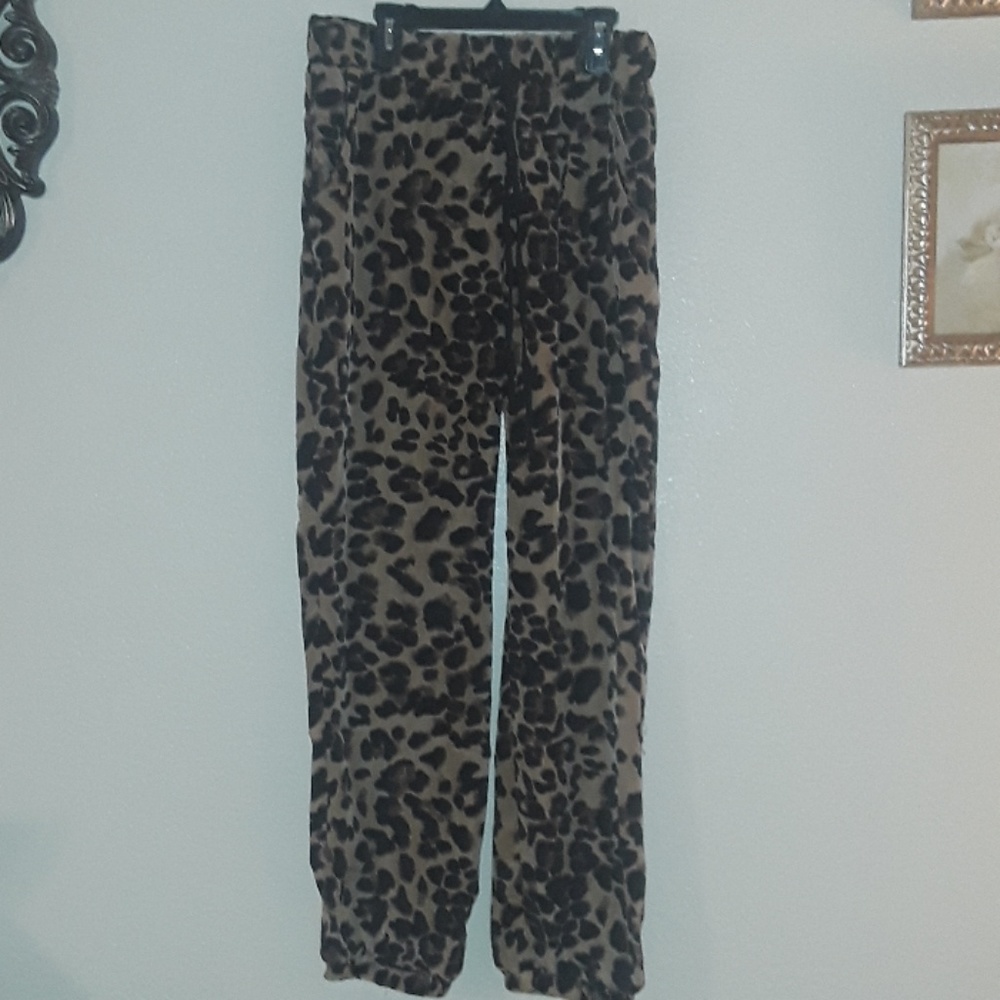 New leapord print pants.